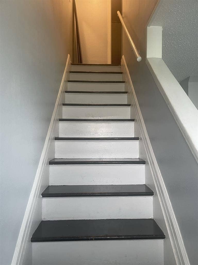 Looking for a roomie!