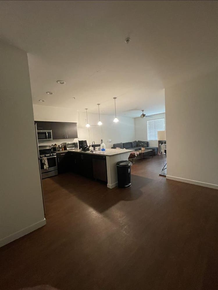Needing roommate to fill double!