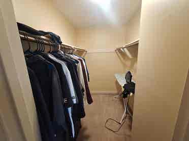 Master bedroom for rent