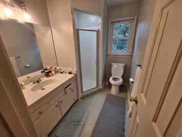 Master bedroom for rent