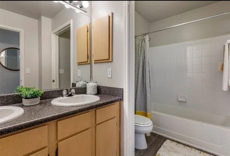 SUBLEASING at Rams Pointe RENT $