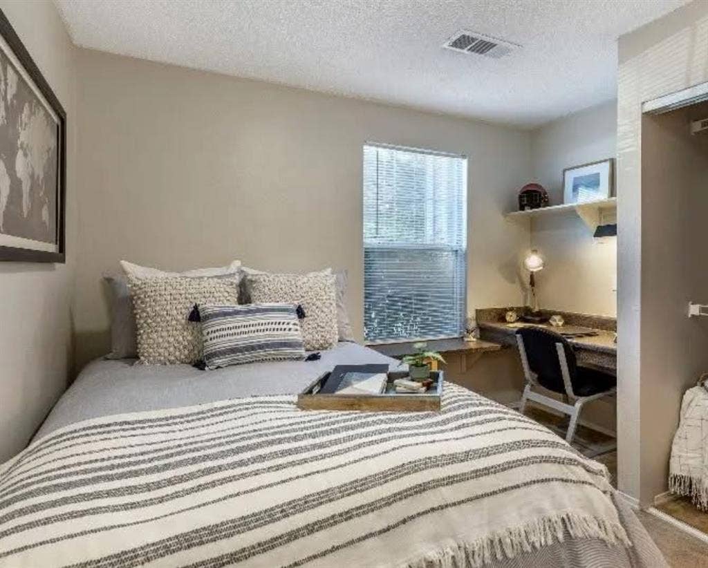SUBLEASING at Rams Pointe RENT $