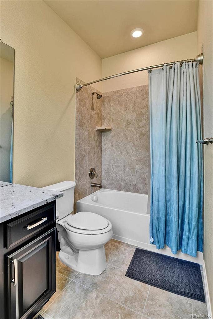Furnished room with private bath