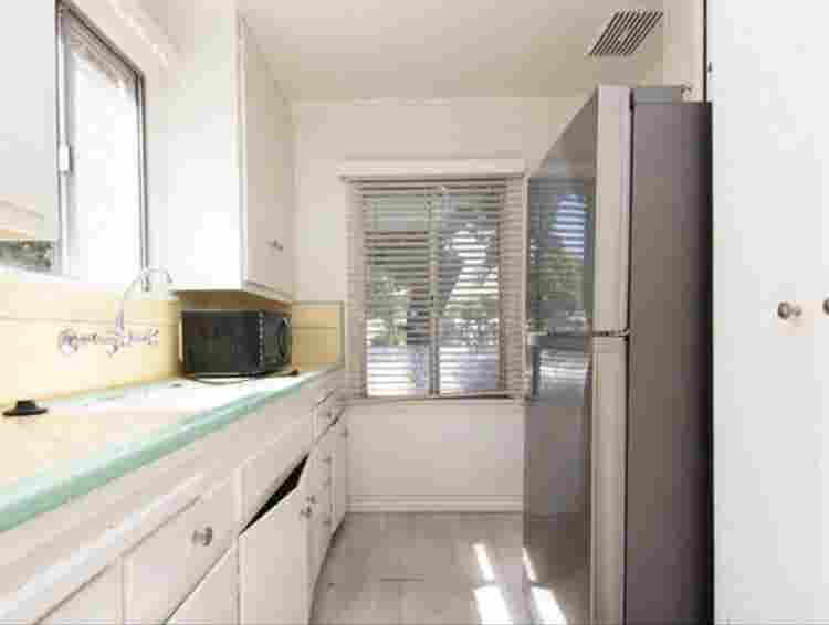Suburb House available immediately
