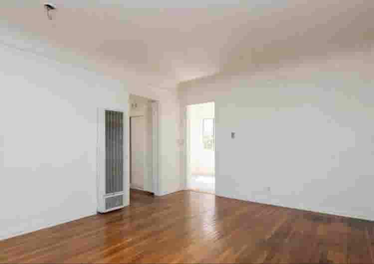 Suburb House available immediately