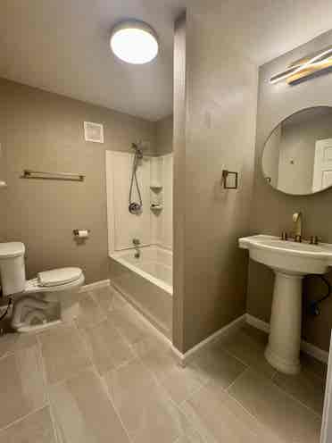 Private Upgraded Apartment