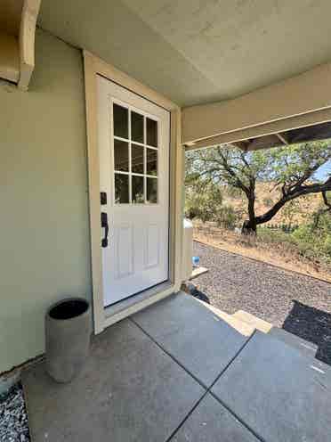 Private Upgraded Apartment