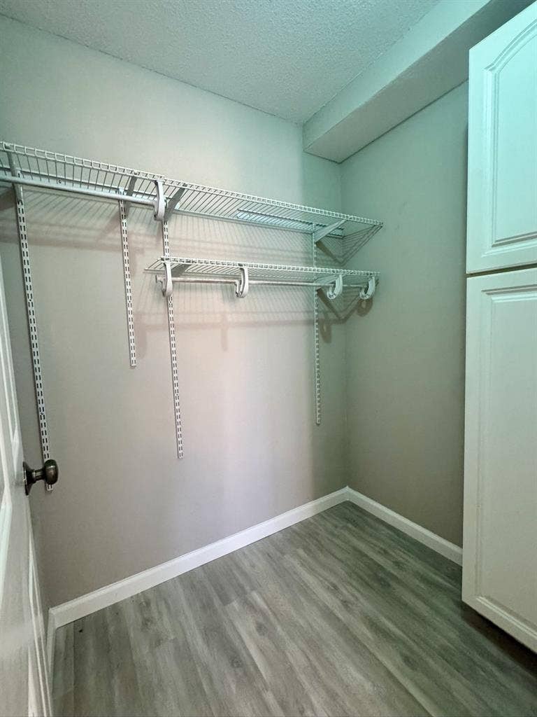 Private Upgraded Apartment