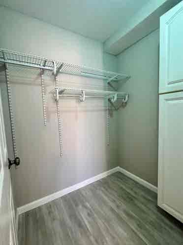 Private Upgraded Apartment