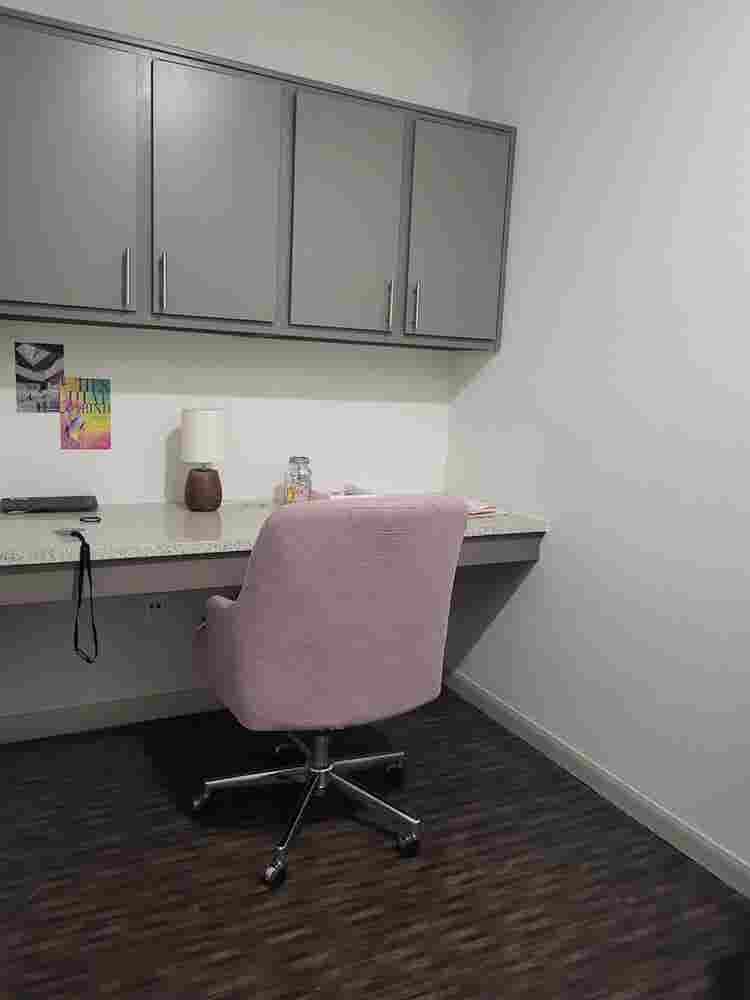 Looking for Female Roomate in B