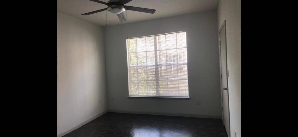 Looking for Female Roomate in B