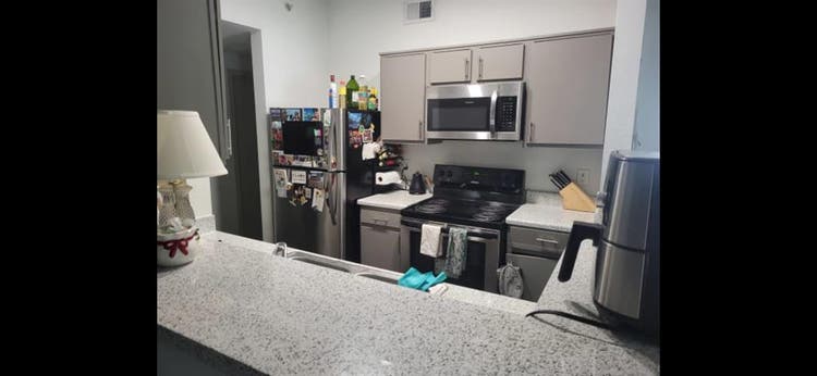 Looking for Female Roomate in B