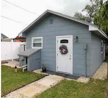 Studio- All Utilities included.