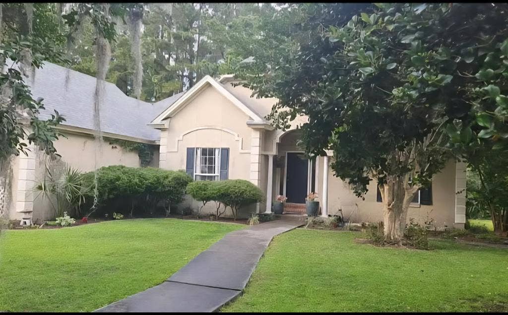 Beautiful home on whitmarsh Island