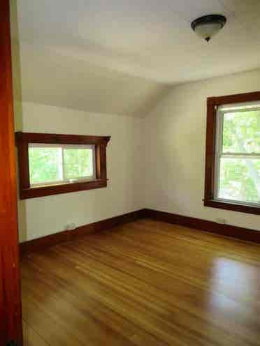 Large sunny room for rent
