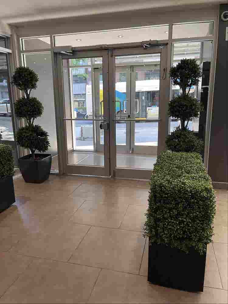 Girl roomamte. Text me-