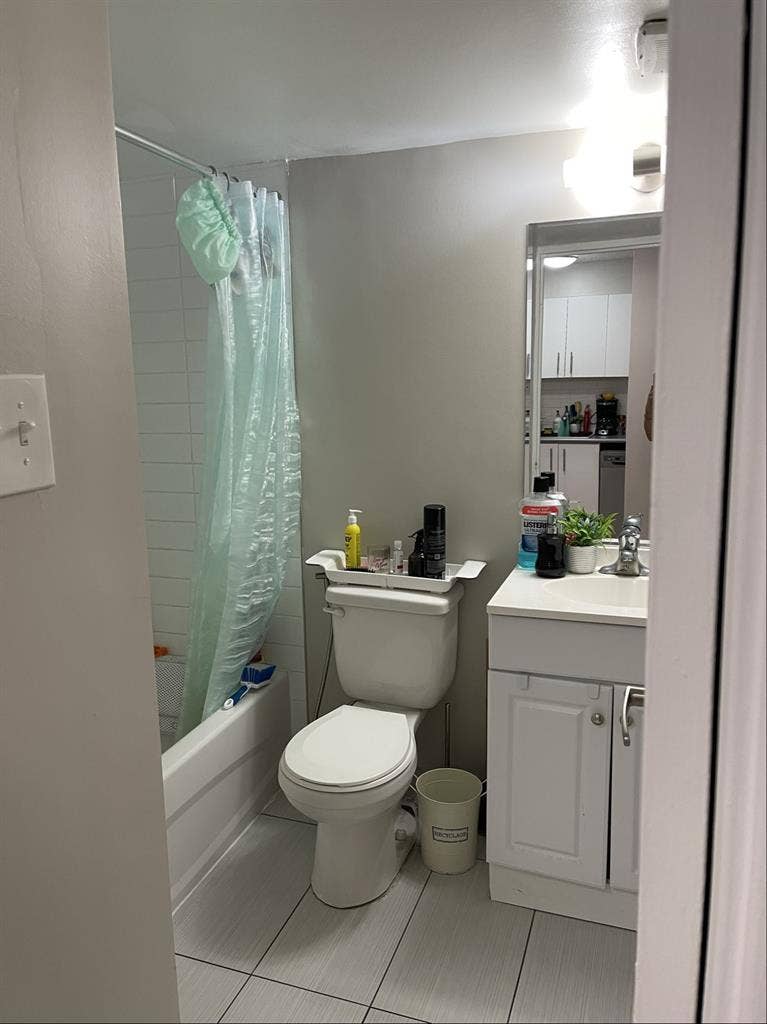 Girl roommate wanted