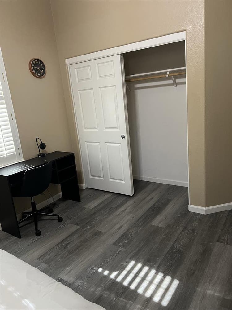 Large comfortable room