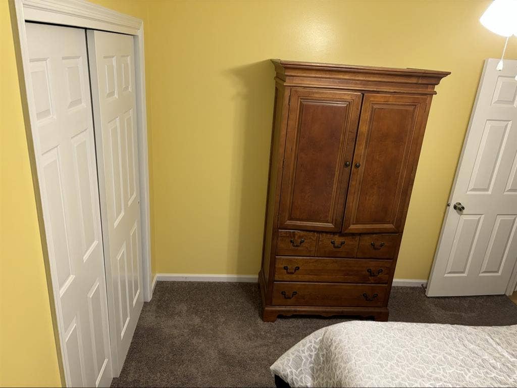 Room in Seaford, VA