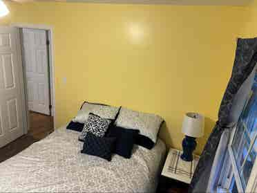 Room in Seaford, VA