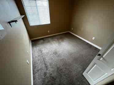 Clean private rm in great location