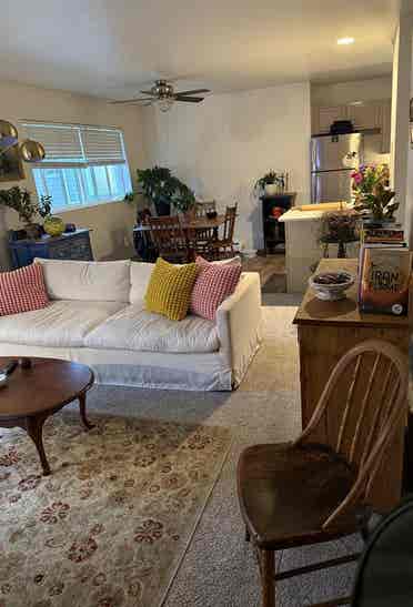 Looking for roommate