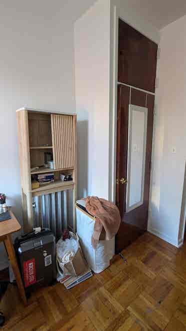 Sunny room in Hell's Kitchen walkup
