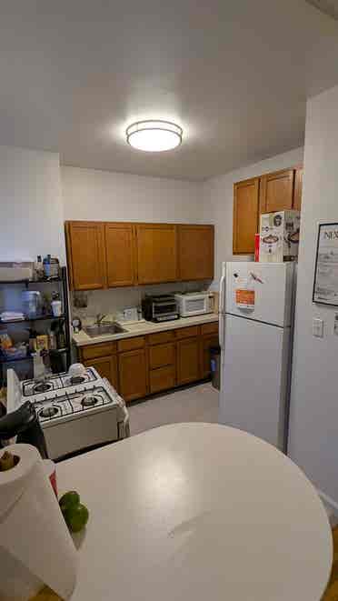 Sunny room in Hell's Kitchen walkup