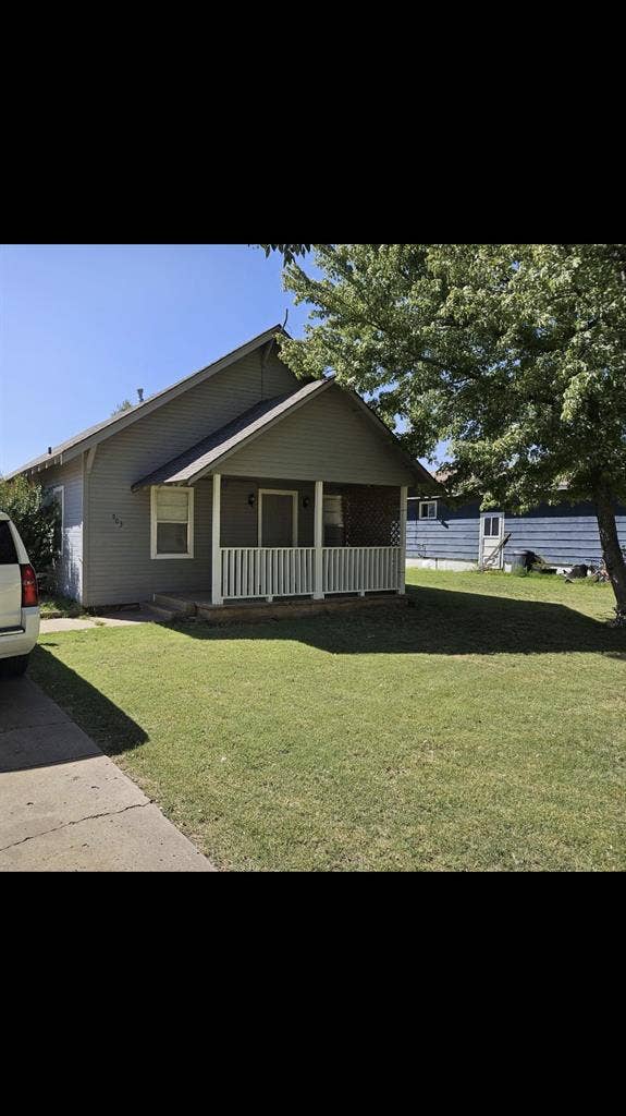 looking for roommates