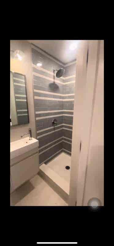Pvt bedroom and bathroom in bth