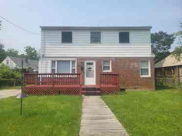 New Listing - House Near UMD Campus