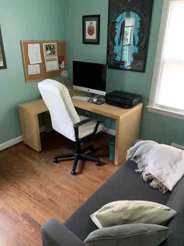 Cozy Room in Downtown Ferndale Home