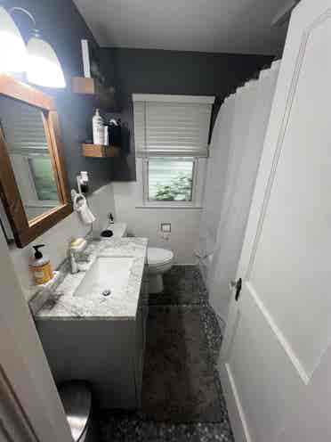 Cozy Room in Downtown Ferndale Home