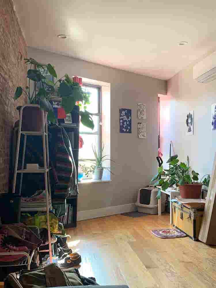 Bedroom Available in Flatbush!