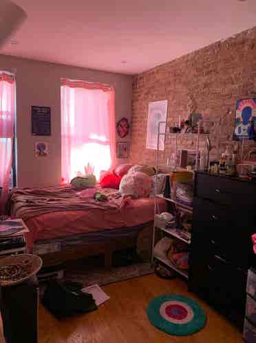 Bedroom Available in Flatbush!