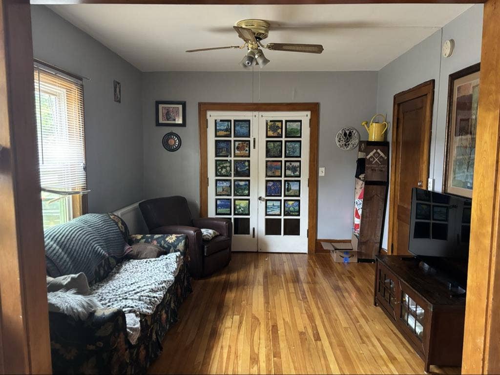 ROOM AVAILABLE LGBTQ FRIENDLY