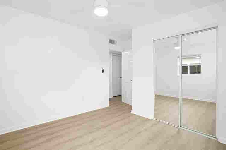 Room for rent $