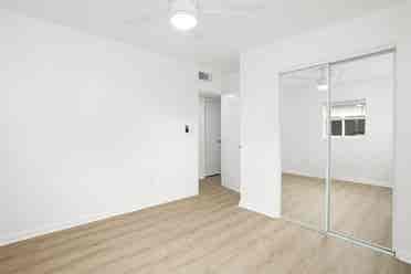 Room for rent $