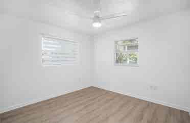 Room for rent $