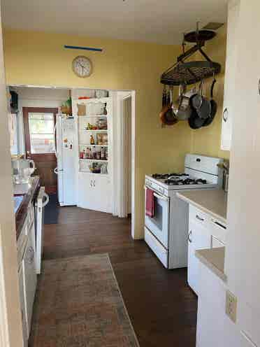 Room for rent in University Heights