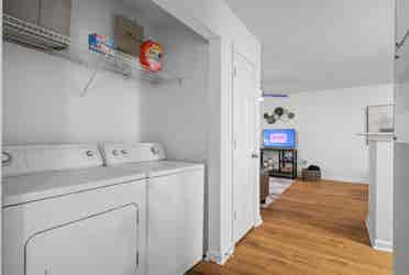 PRIVATE ROOM AVAILABLE IN LOW PRICE