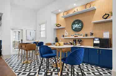 PRIVATE ROOM AVAILABLE IN LOW PRICE