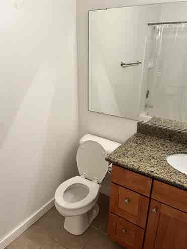 Beautiful Condo near UW Bothell