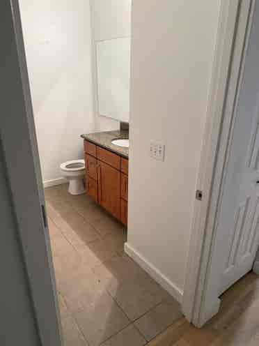 Beautiful Condo near UW Bothell