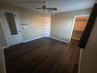 Room for Rent shared bathroom