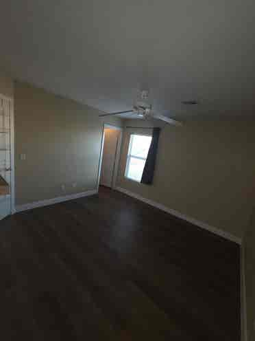 Room for Rent shared bathroom