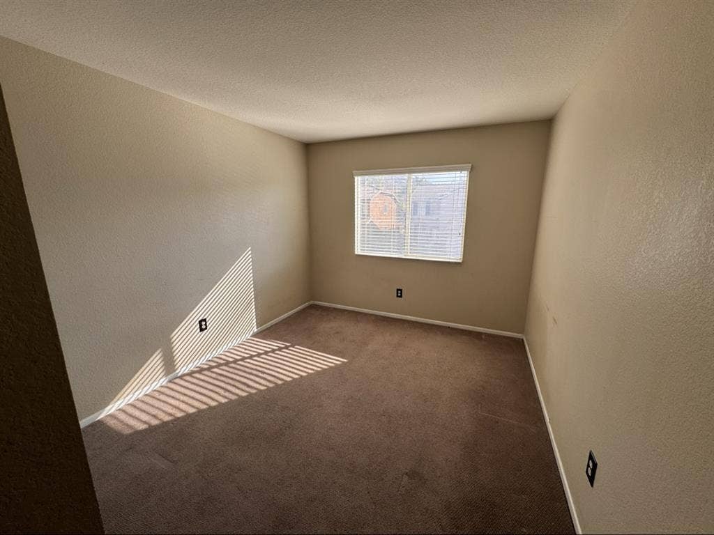 Room ready in Fontana!