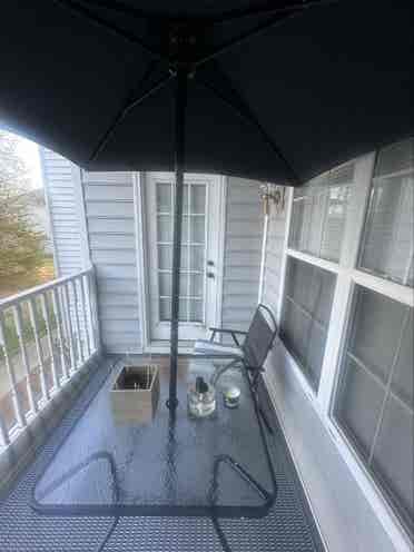 Room, bathroom,& living space 4rent
