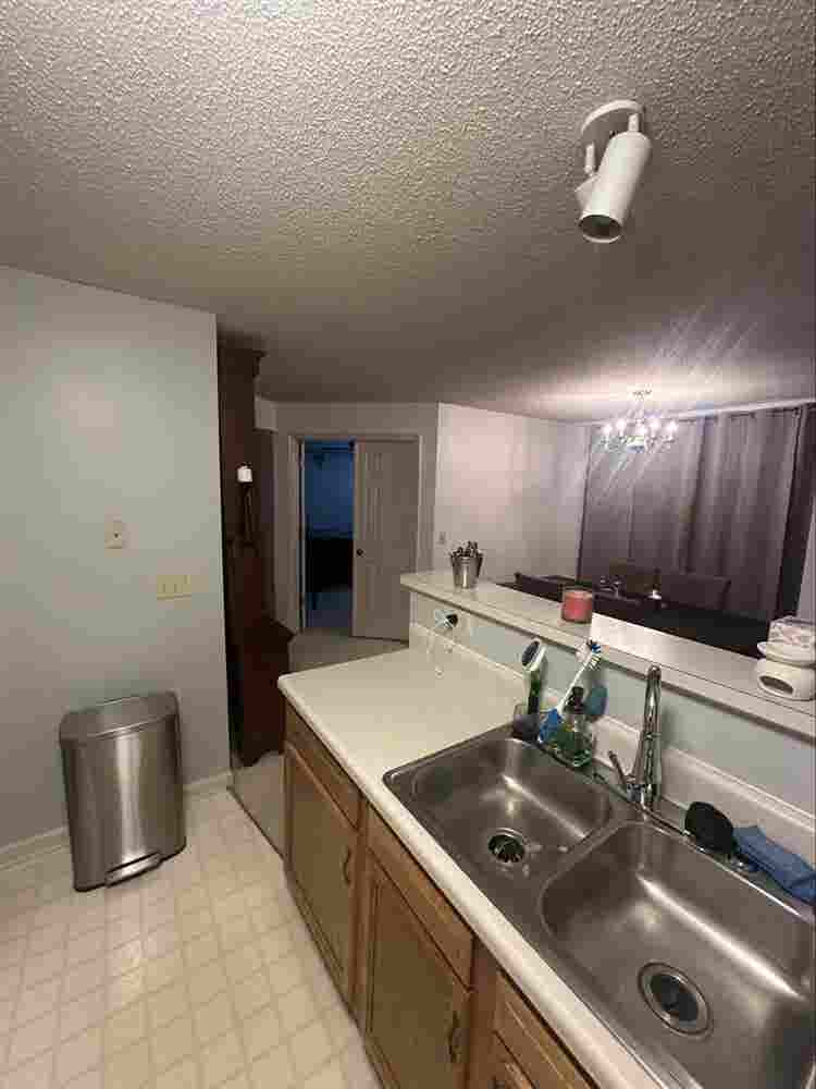 Room, bathroom,& living space 4rent