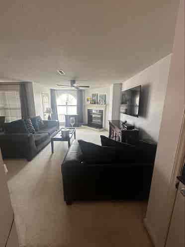 Room, bathroom,& living space 4rent
